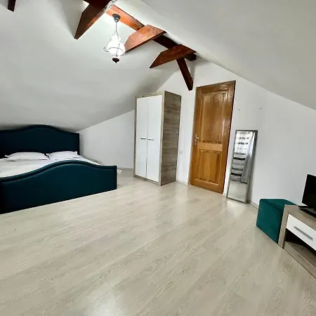 Garden Case de vacanță