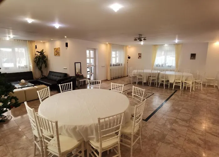 Semesterbostad Garden *